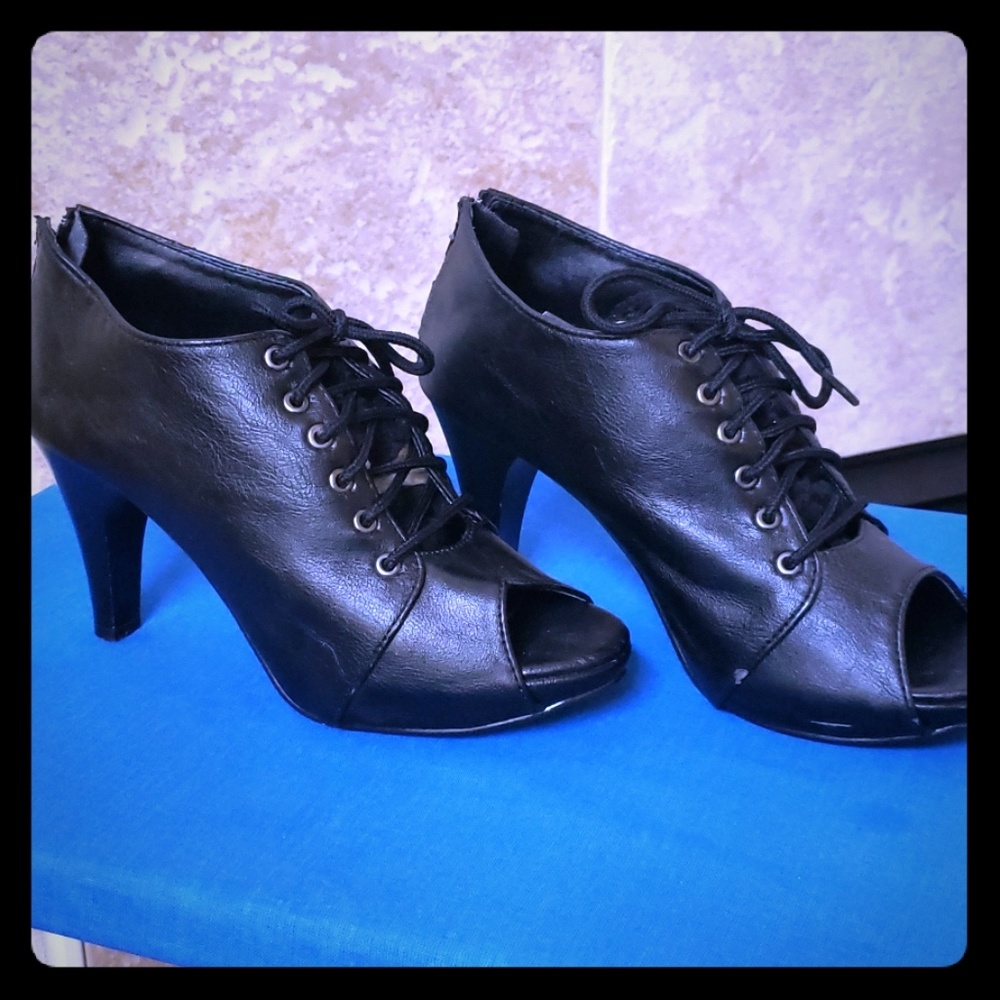 High heal shoes